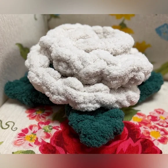 Handmade Hand Crafted Knit ivory Rose Valentine’s Day Gift - Picture 5 of 5